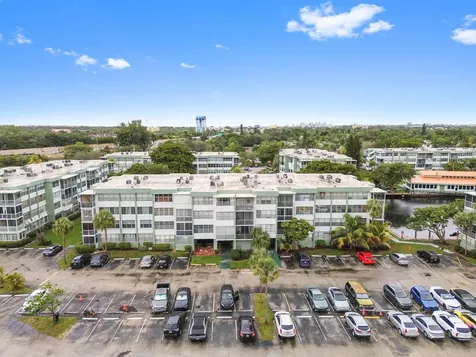 2761 Taft Street Hollywood FL 33020