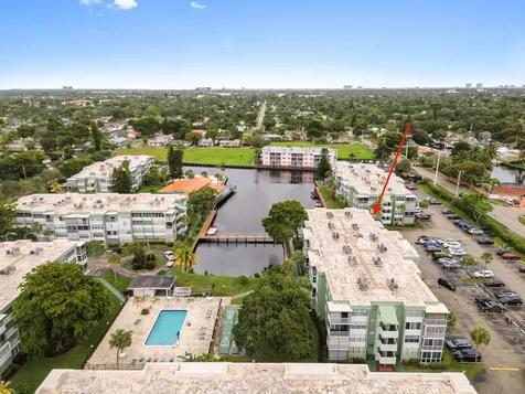 2761 Taft Street Hollywood FL 33020