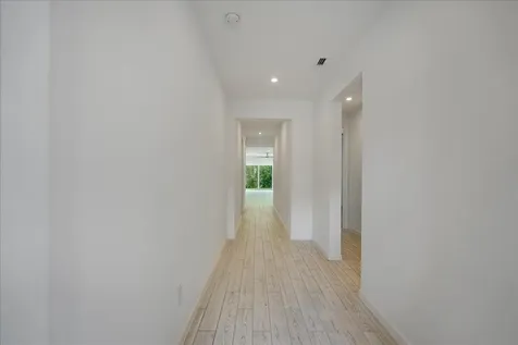 6818 Pointe Of Woods Drive West Palm Beach FL 33413