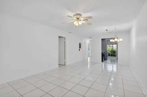 13942 Via Flora Delray Beach FL 33484