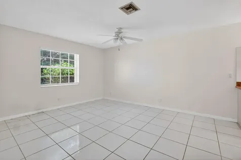 13942 Via Flora Delray Beach FL 33484