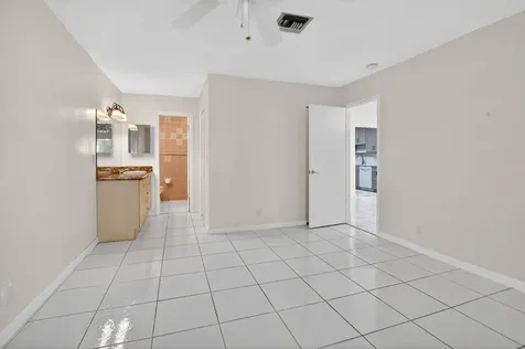 13942 Via Flora Delray Beach FL 33484