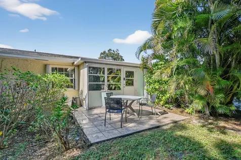 13942 Via Flora Delray Beach FL 33484