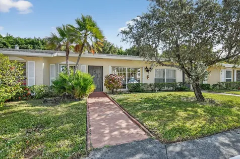 13942 Via Flora Delray Beach FL 33484