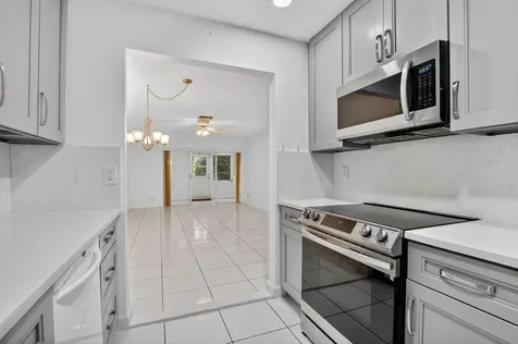 13942 Via Flora Delray Beach FL 33484
