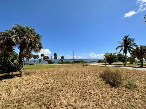 1811 S Indian River Drive Fort Pierce FL 34950