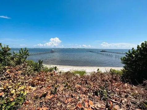 1811 S Indian River Drive Fort Pierce FL 34950