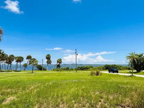1811 S Indian River Drive Fort Pierce FL 34950