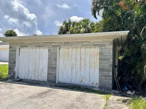 1811 S Indian River Drive Fort Pierce FL 34950
