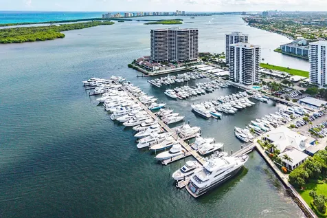 1109 Marine Way E L4r Way North Palm Beach FL 33408