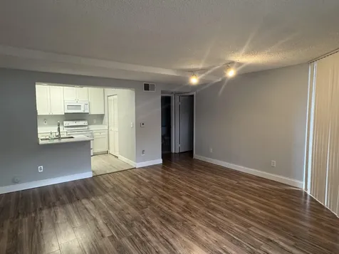 4045 W Mcnab Road Pompano Beach FL 33069