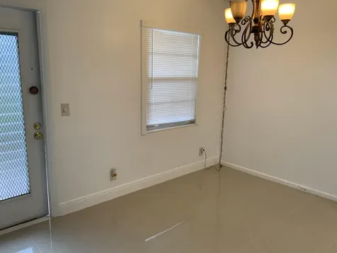 223 Fanshaw F Boca Raton FL 33434