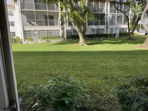 223 Fanshaw F Boca Raton FL 33434