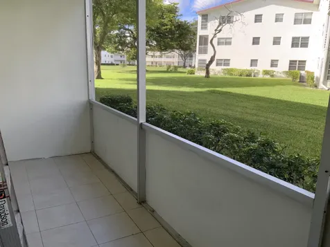 223 Fanshaw F Boca Raton FL 33434