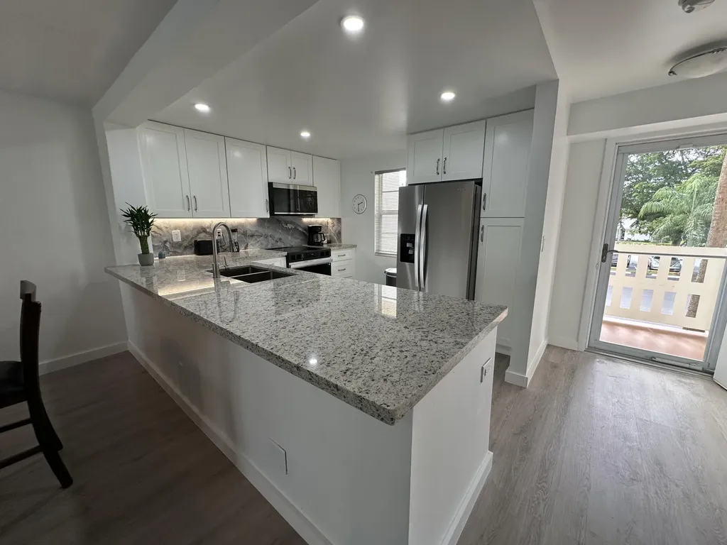 141 SE 3rd Avenue Dania Beach FL 33004