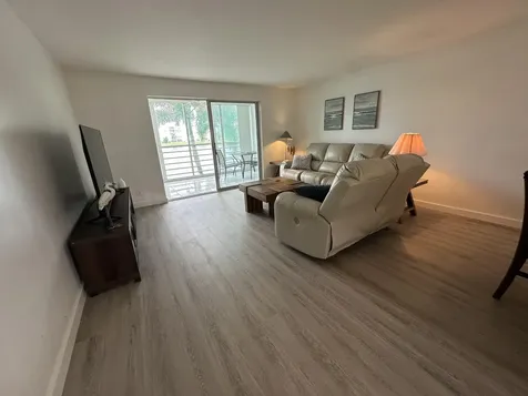 141 SE 3rd Avenue Dania Beach FL 33004