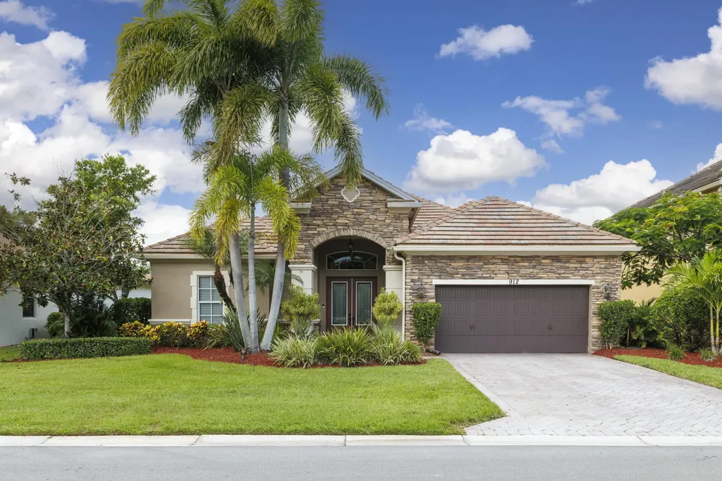 912 Sw Sun Circle Palm City FL 34990