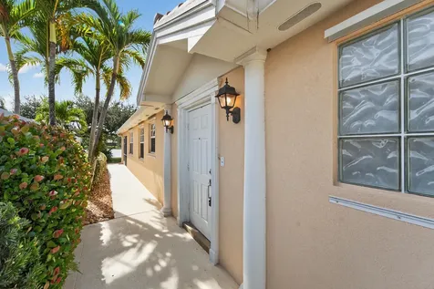 9177 Se Retreat Drive Hobe Sound FL 33455