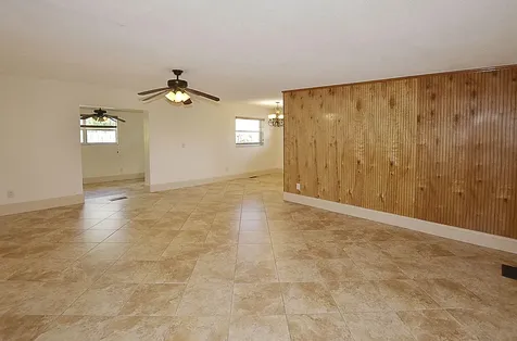 401 Se Tranquilla Avenue Port Saint Lucie FL 34983