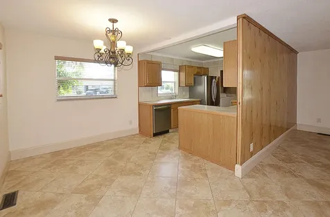 401 Se Tranquilla Avenue Port Saint Lucie FL 34983