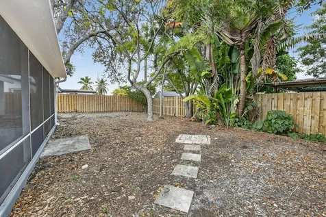 11631 Nw 32nd Manor Sunrise FL 33323