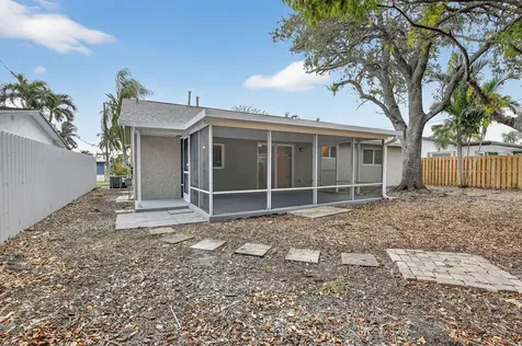 11631 Nw 32nd Manor Sunrise FL 33323