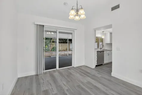 11631 Nw 32nd Manor Sunrise FL 33323