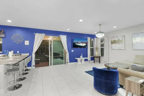 1573 Nw Cataluna Circle Port Saint Lucie FL 34986