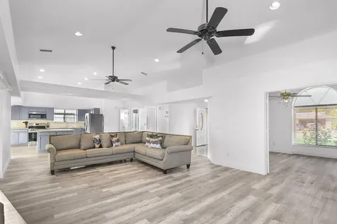 362 Se Crosspoint Drive Port Saint Lucie FL 34983