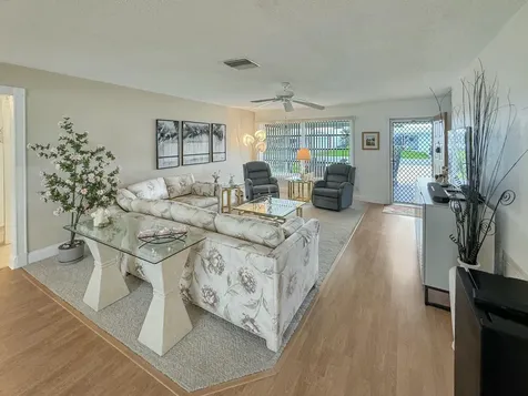 121 Nw 31st Court Pompano Beach FL 33064