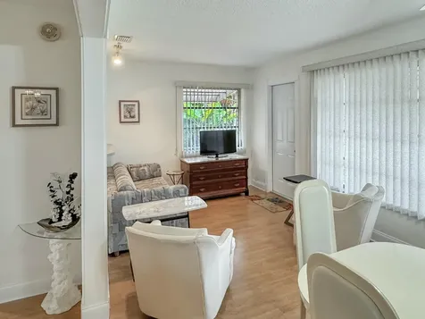 121 Nw 31st Court Pompano Beach FL 33064