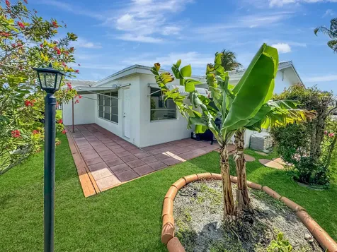 121 Nw 31st Court Pompano Beach FL 33064