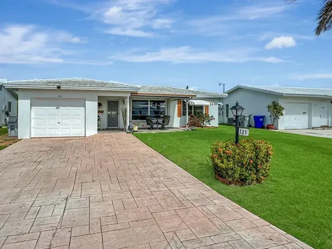 121 Nw 31st Court Pompano Beach FL 33064