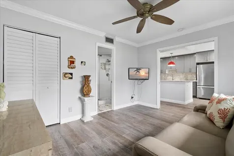 1395 Sw 27th Avenue Delray Beach FL 33445