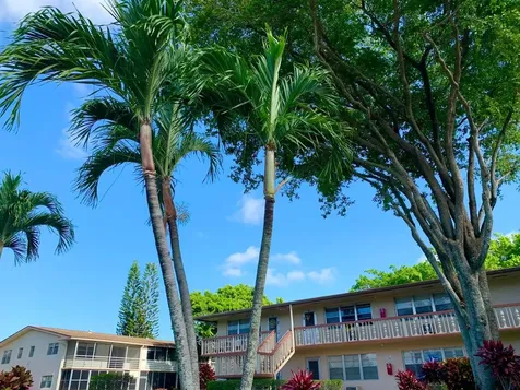 116 Canterbury West Palm Beach FL 33417