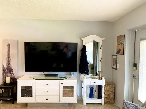 116 Canterbury West Palm Beach FL 33417