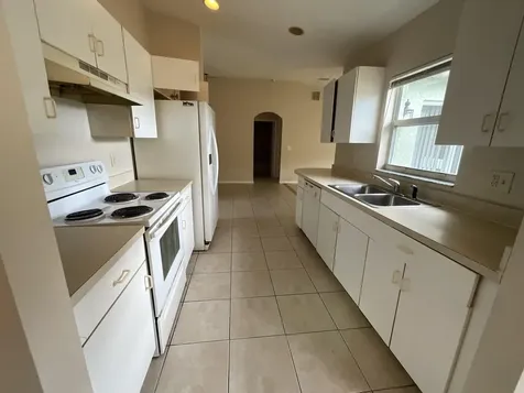 1002 SW Romaine Lane Port Saint Lucie FL 34953