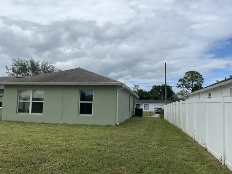 1002 SW Romaine Lane Port Saint Lucie FL 34953
