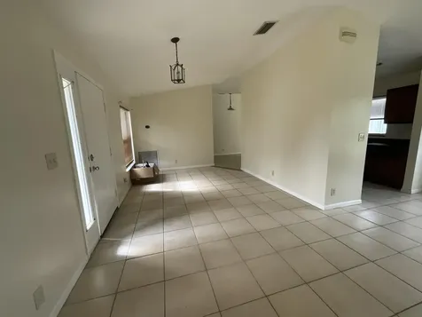 1002 SW Romaine Lane Port Saint Lucie FL 34953