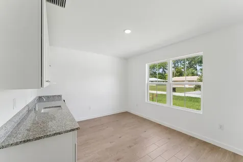 1782 Nw Bayshore Boulevard Port Saint Lucie FL 34984