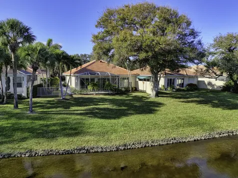 520 E Tall Oaks Drive Palm Beach Gardens FL 33410