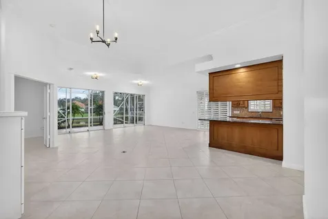 520 E Tall Oaks Drive Palm Beach Gardens FL 33410