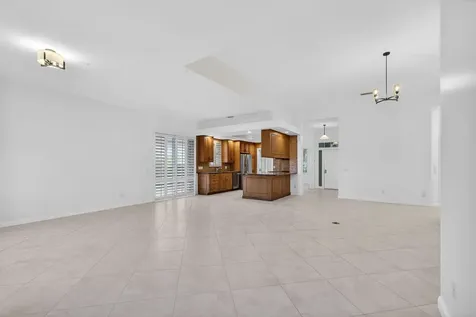 520 E Tall Oaks Drive Palm Beach Gardens FL 33410