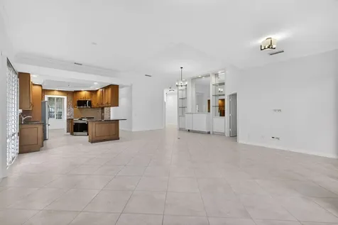 520 E Tall Oaks Drive Palm Beach Gardens FL 33410