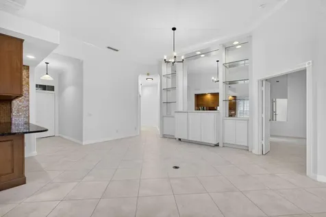 520 E Tall Oaks Drive Palm Beach Gardens FL 33410