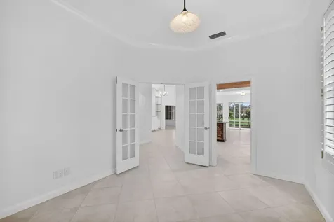 520 E Tall Oaks Drive Palm Beach Gardens FL 33410
