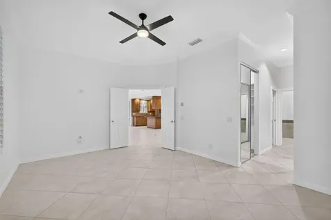 520 E Tall Oaks Drive Palm Beach Gardens FL 33410