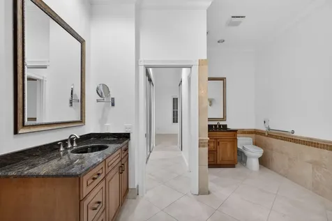 520 E Tall Oaks Drive Palm Beach Gardens FL 33410