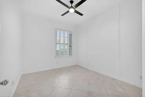 520 E Tall Oaks Drive Palm Beach Gardens FL 33410
