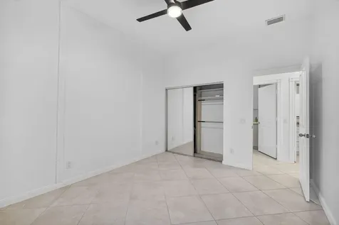 520 E Tall Oaks Drive Palm Beach Gardens FL 33410